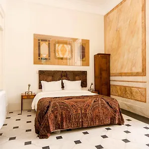 The Independente & Terrace Bed & Breakfast